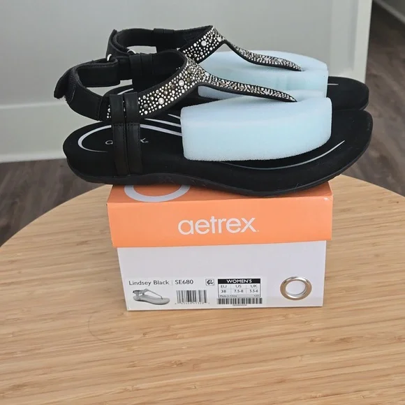 Aetrex new in box T strap sandals. - Picture 2 of 4